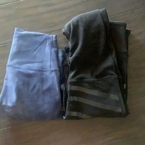 2 pairs of leggings